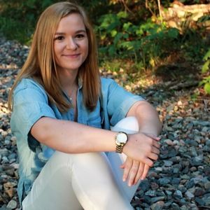 Meet your Posher, Laura